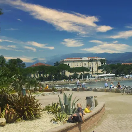 Hotel Paradiso 3*